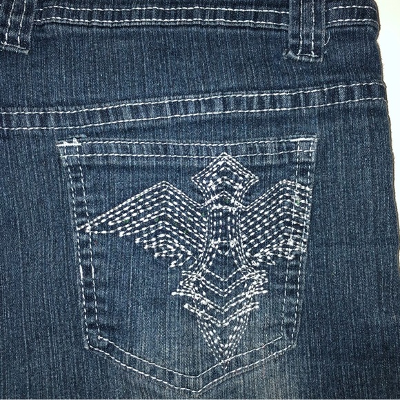 Gold Drama Stretch Distressed Denim Embroidered Shorts, Jr Sz 11 - Picture 5 of 7